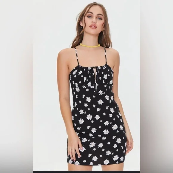 Black short floral dress - Picture 1 of 1